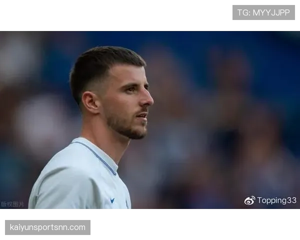 B费与哈弗茨前腰角色的功能差异与战术适配机制解析